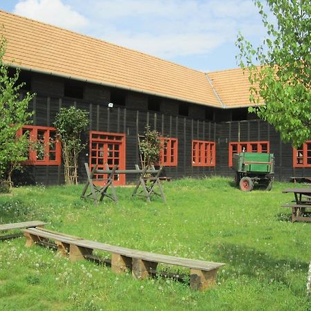 Nyirfaliget Lovaskemping Es Turistahaz Hotel Nyiregyhaza Luaran gambar
