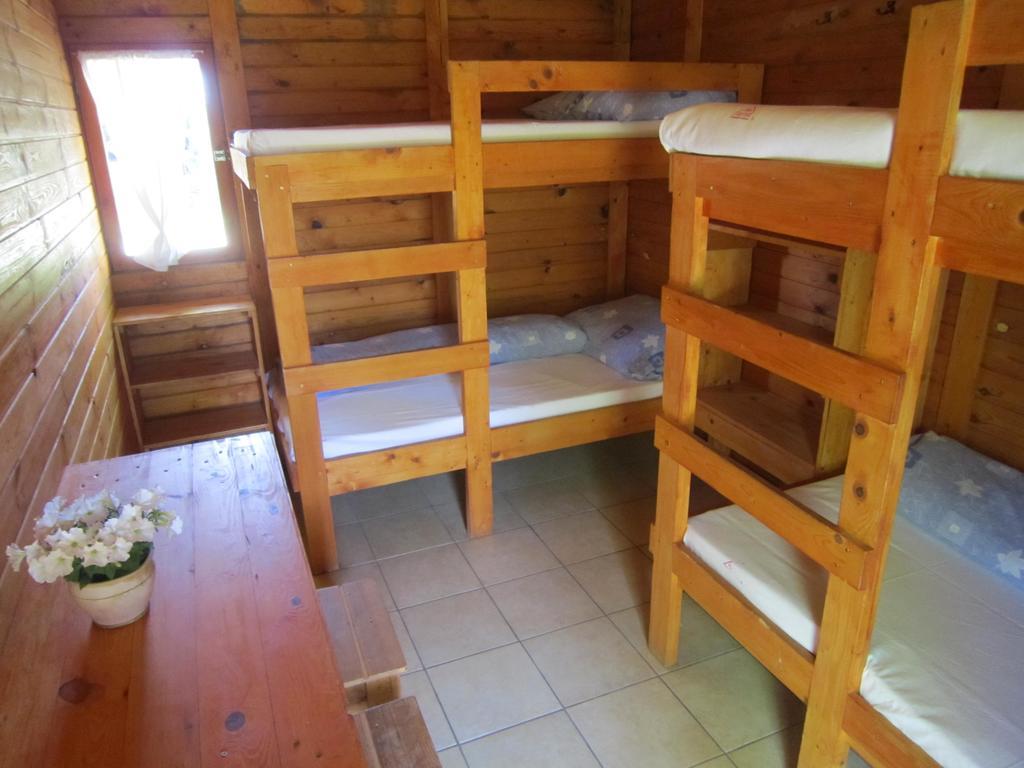 Nyirfaliget Lovaskemping Es Turistahaz Hotel Nyiregyhaza Luaran gambar